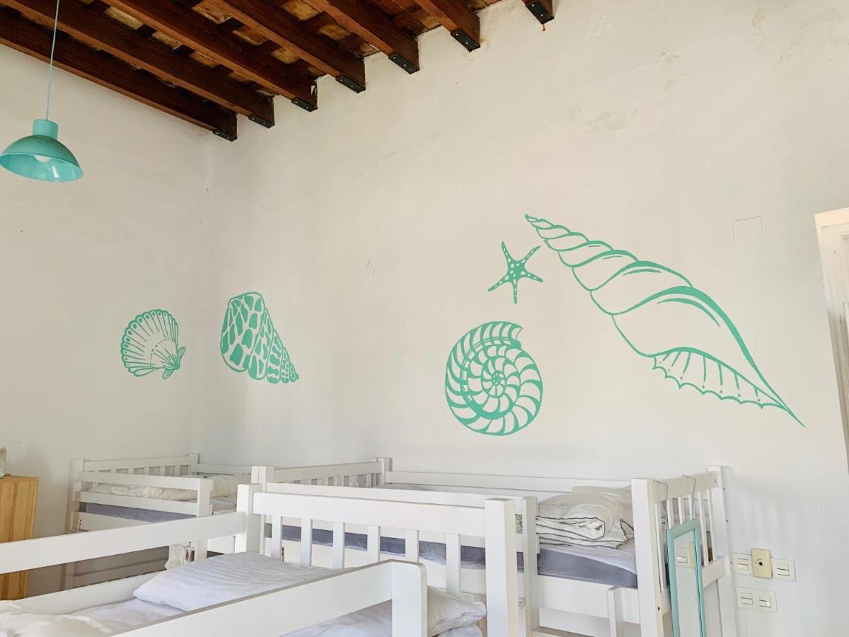 Lion Hostel By Kitesurf Tarifa Exterior photo
