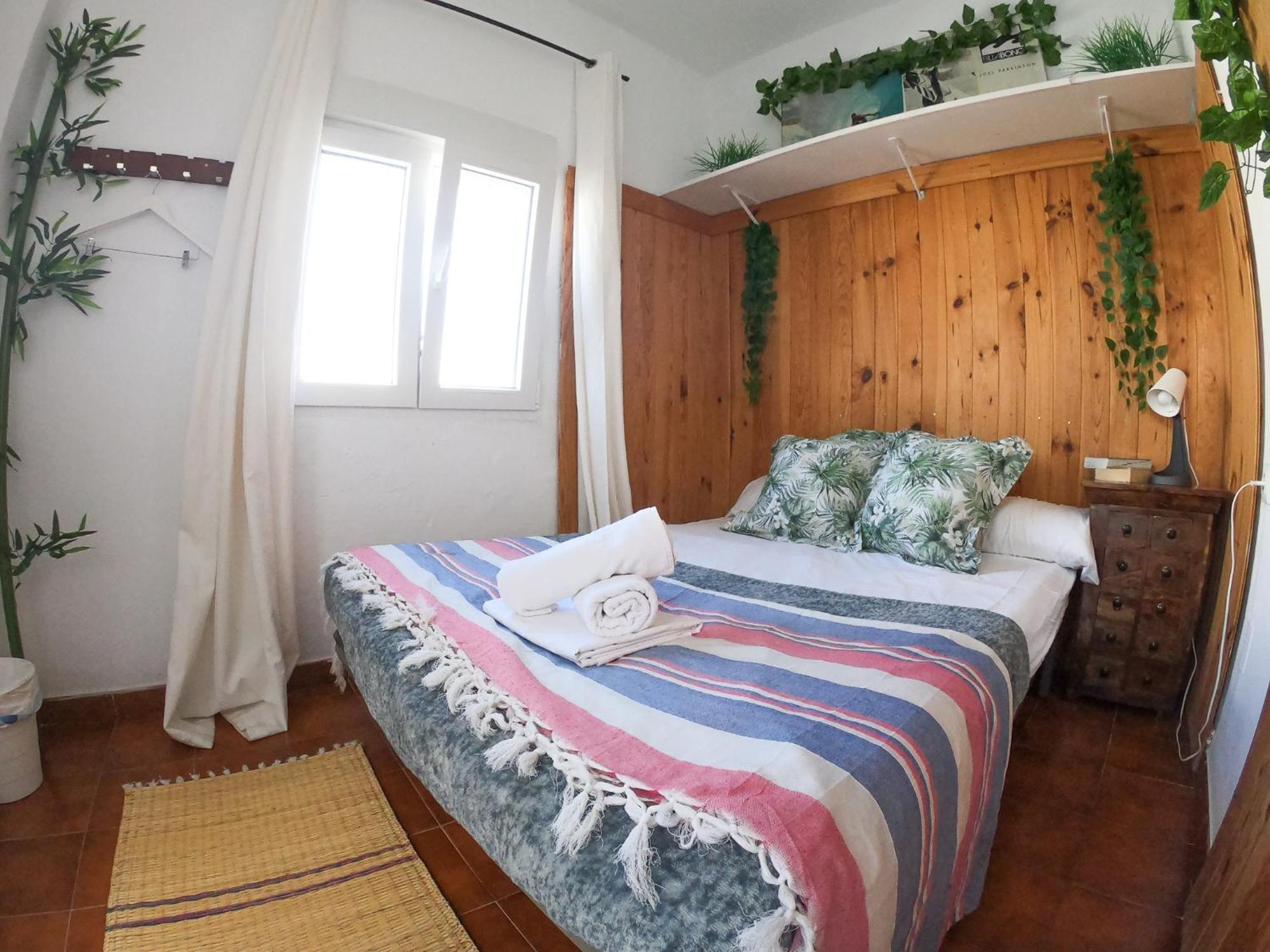 Lion Hostel By Kitesurf Tarifa Exterior photo