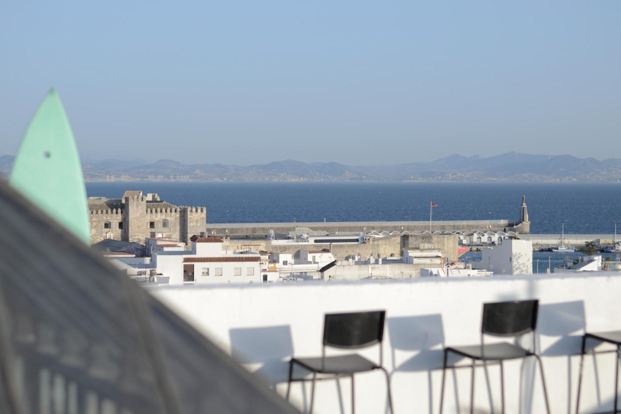 Lion Hostel By Kitesurf Tarifa Exterior photo